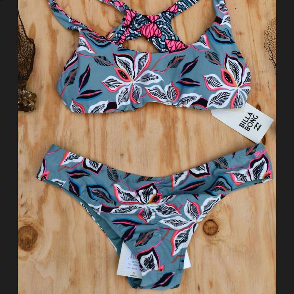 NWT BILLABONG BIKINI ☘️
